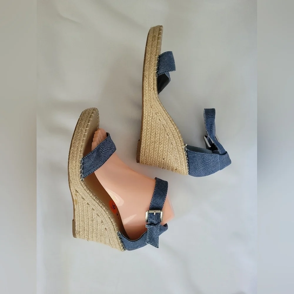 Nautica 9.5 Light Blue Denim Espadrille Wedge Ankle Strap Sandals